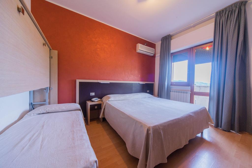 Hotel Del Camerlengo Fara San Martino Zimmer foto